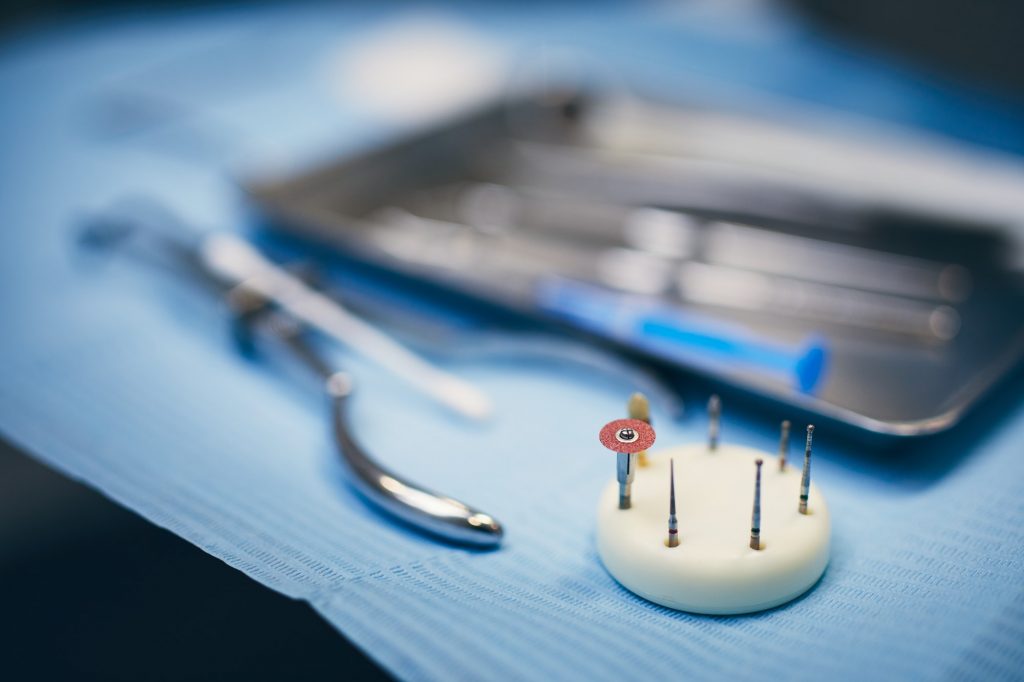 Arrangement dental tools in dental surgery